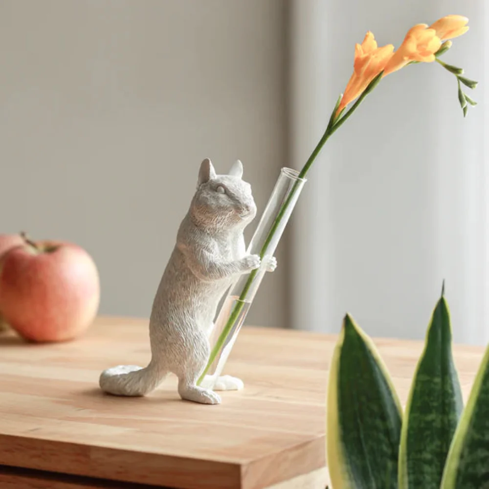 Chipmunk Hold 02 - Image 5
